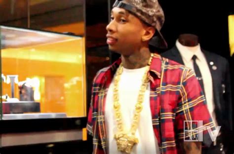 tyga receives his new versace chain